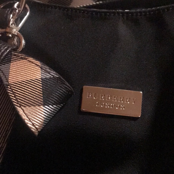 Burberry London slouch 💼 cross body handbag - Picture 2 of 3